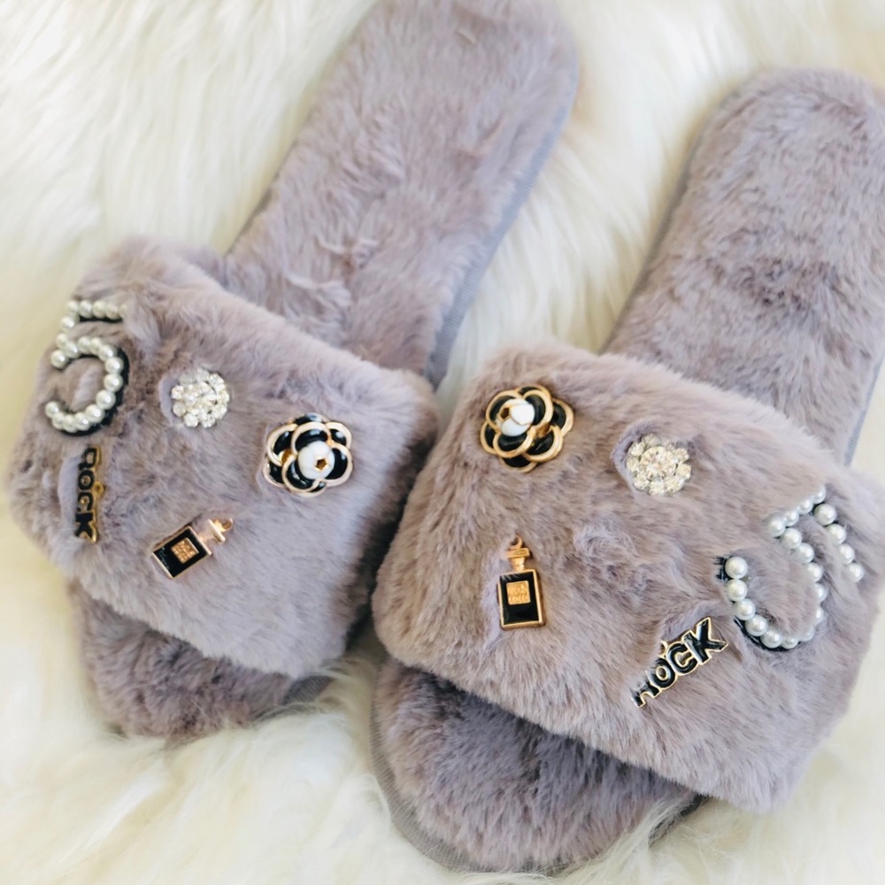 Fur slippers with camellia flower size  8 1/2